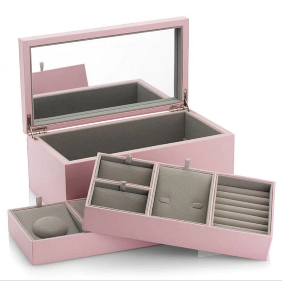 Pandora jewelry box - Picture 1 of 1